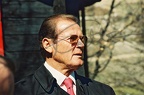 Roger Moore (44)