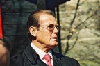 Roger Moore (44)
