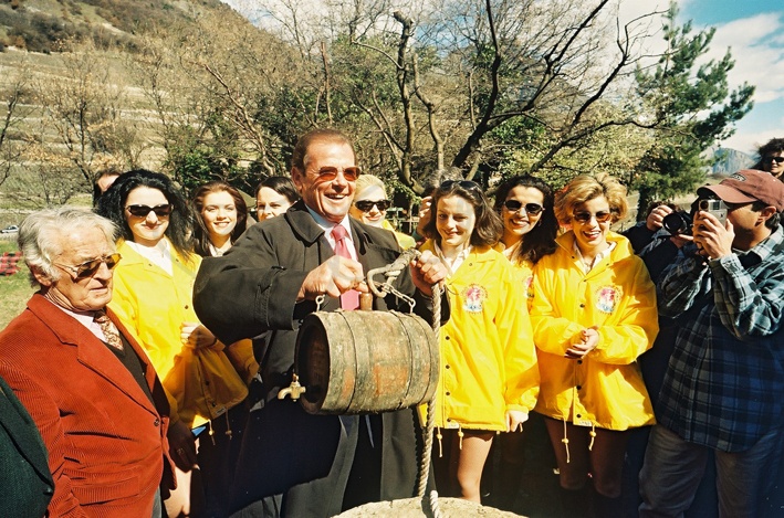 Roger Moore (137).jpg