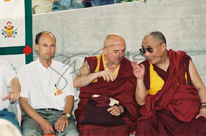 Abbé Pierre & Dalai Lama (340).jpg