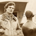 Léonard Gianadda avec une statue d'Henry Moore
