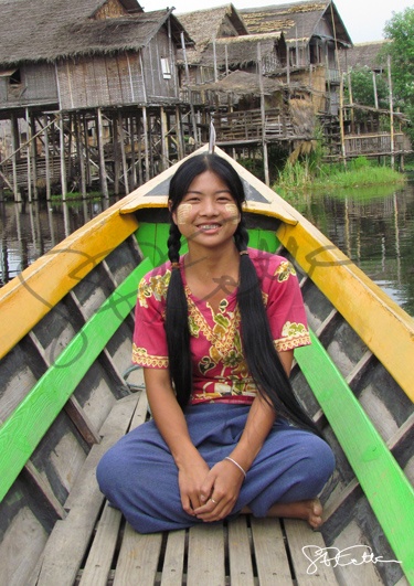 Myanmar Lac Inle 2011.jpg