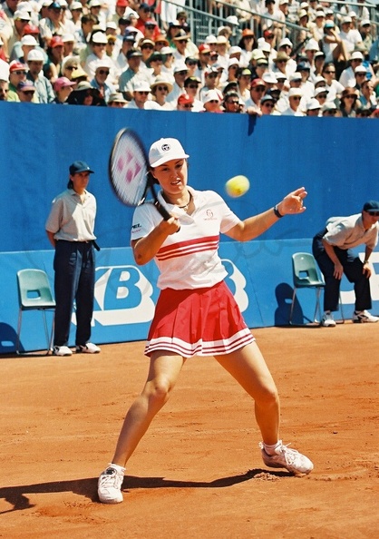 Martina Hingis Sion 1998.jpg